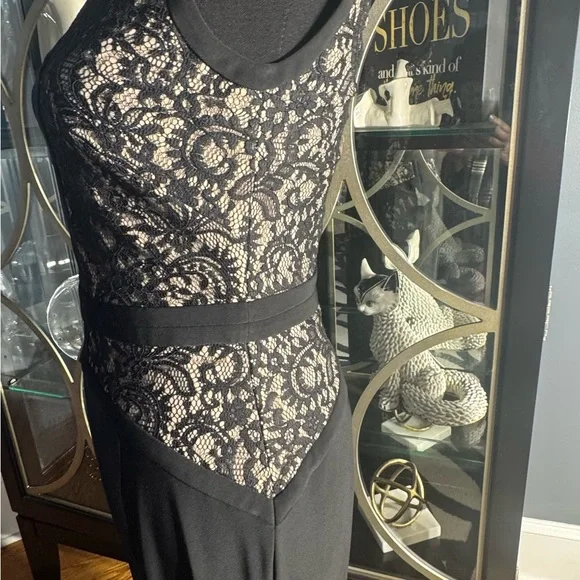 Black Evening Dress with Lace Detail - Picture 4 of 9